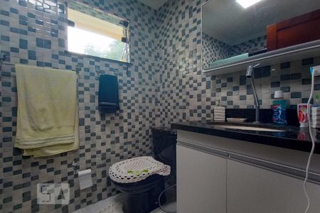 Casa de condomínio à venda com 240m², 3 quartos e sem vagaBanheiro da Suíte 2