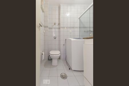 Banheiro de kitnet/studio à venda com 1 quarto, 27m² em Vila Buarque, São Paulo