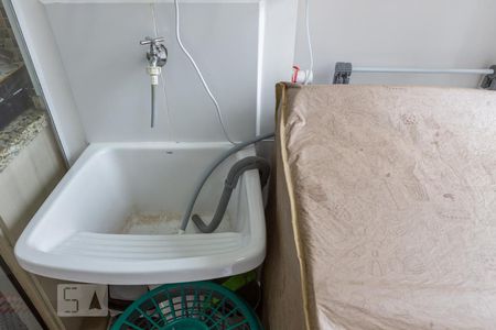 Apartamento à venda com 75m², 2 quartos e 1 vagaÁrea de Serviço