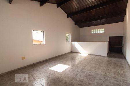Casa à venda com 190m², 3 quartos e 2 vagas Casa à venda com 190m², 3 quartos e 2 vagasSótão