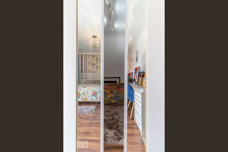 Casa à venda com 220m², 3 quartos e 5 vagas Casa à venda com 220m², 3 quartos e 5 vagasSuíte 1 - Closet