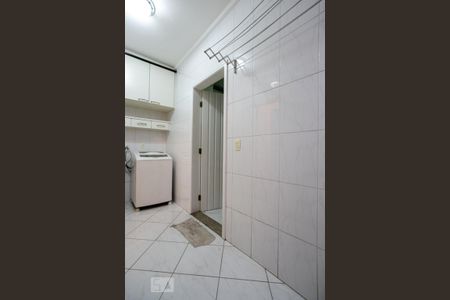 Casa à venda com 300m², 3 quartos e 6 vagas Casa à venda com 300m², 3 quartos e 6 vagasÁrea de Serviço