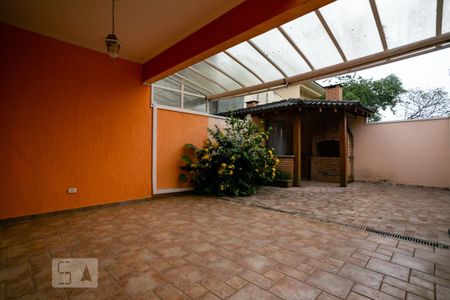 Casa à venda com 300m², 3 quartos e 6 vagas Casa à venda com 300m², 3 quartos e 6 vagasQuintal e churrasqueira