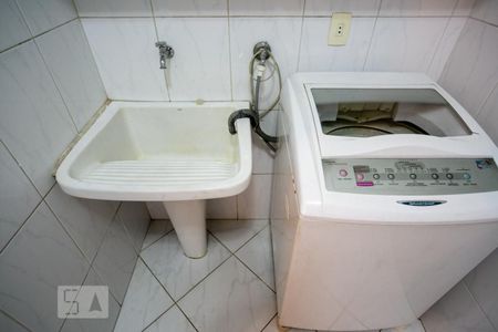 Casa à venda com 300m², 3 quartos e 6 vagas Casa à venda com 300m², 3 quartos e 6 vagasÁrea de Serviço