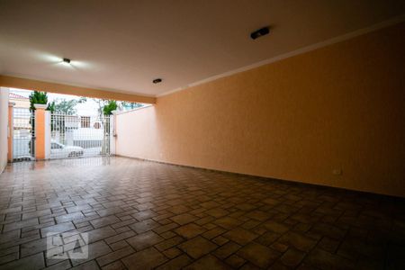 Casa à venda com 300m², 3 quartos e 6 vagas Casa à venda com 300m², 3 quartos e 6 vagasGaragem