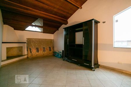 Casa à venda com 300m², 3 quartos e 6 vagas Casa à venda com 300m², 3 quartos e 6 vagasSala de lareira