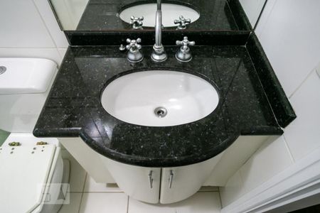 Casa à venda com 300m², 3 quartos e 6 vagas Casa à venda com 300m², 3 quartos e 6 vagasBanheiro da Suíte 2