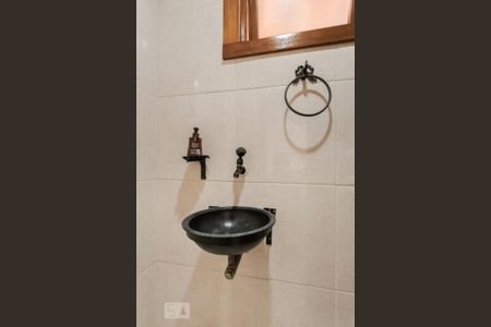 Apartamento à venda com 245m², 3 quartos e 2 vagas Apartamento à venda com 245m², 3 quartos e 2 vagasLavabo