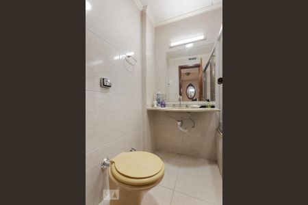 Apartamento à venda com 245m², 3 quartos e 2 vagas Apartamento à venda com 245m², 3 quartos e 2 vagasBanheiro Social 1