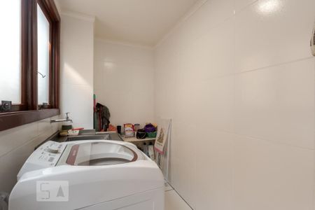 Apartamento à venda com 245m², 3 quartos e 2 vagas Apartamento à venda com 245m², 3 quartos e 2 vagasÁrea de Serviço