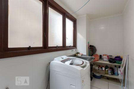 Apartamento à venda com 245m², 3 quartos e 2 vagas Apartamento à venda com 245m², 3 quartos e 2 vagasÁrea de Serviço