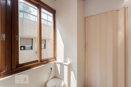 Apartamento à venda com 245m², 3 quartos e 2 vagas Apartamento à venda com 245m², 3 quartos e 2 vagasCopa