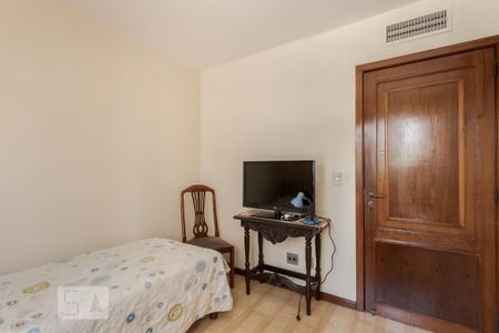 Apartamento à venda com 245m², 3 quartos e 2 vagas Apartamento à venda com 245m², 3 quartos e 2 vagasQuarto 2