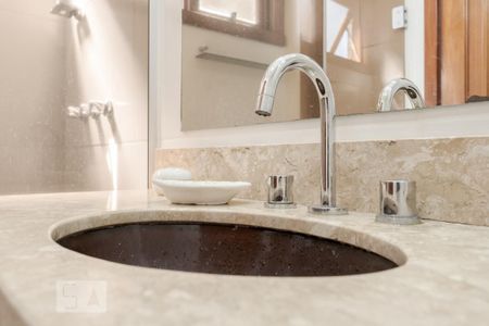 Banheiro da Suíte de apartamento à venda com 3 quartos, 245m² em Petrópolis, Porto Alegre