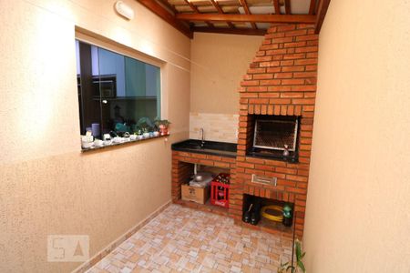 Casa de condomínio à venda com 107m², 2 quartos e 4 vagasChurrasqueira