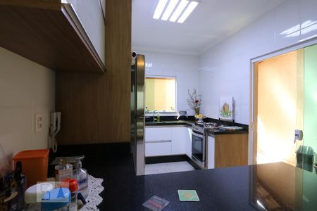 Casa de condomínio à venda com 107m², 2 quartos e 4 vagasCozinha