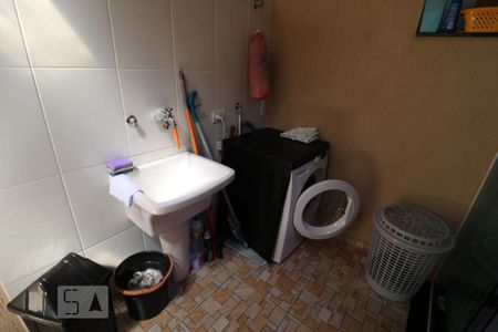 Casa de condomínio à venda com 107m², 2 quartos e 4 vagasDetalhe da area de serviço