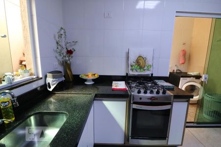 Casa de condomínio à venda com 107m², 2 quartos e 4 vagasCozinha