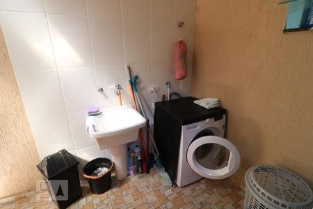 Casa de condomínio à venda com 107m², 2 quartos e 4 vagasDetalhe da area de serviço
