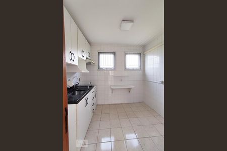 Apartamento para alugar com 60m², 2 quartos e 1 vaga Apartamento para alugar com 60m², 2 quartos e 1 vagaCozinha e Área de Serviço