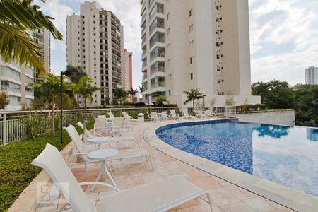 Apartamento à venda com 80m², 2 quartos e 2 vagasÁrea comum - Piscina