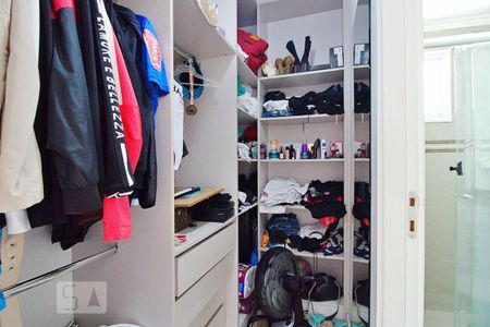 Apartamento à venda com 80m², 2 quartos e 2 vagasCloset da Suíte 