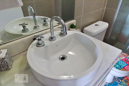 Apartamento à venda com 80m², 2 quartos e 2 vagasBanheiro