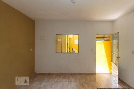 Sala de casa para alugar com 2 quartos, 48m² em Vila Nova Utinga, São Paulo