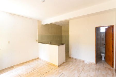 Sala de casa para alugar com 2 quartos, 48m² em Vila Nova Utinga, São Paulo