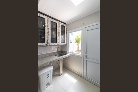 Casa de condomínio à venda com 146m², 3 quartos e 2 vagasÁrea de Serviço