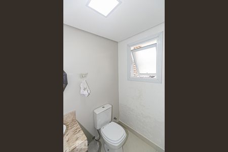 Casa de condomínio à venda com 146m², 3 quartos e 2 vagasLavabo