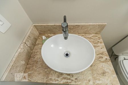 Casa de condomínio à venda com 146m², 3 quartos e 2 vagasLavabo