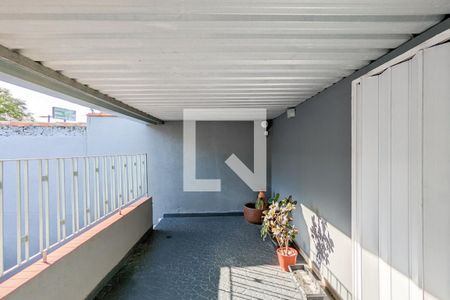 Casa à venda com 240m², 4 quartos e 5 vagasVaranda