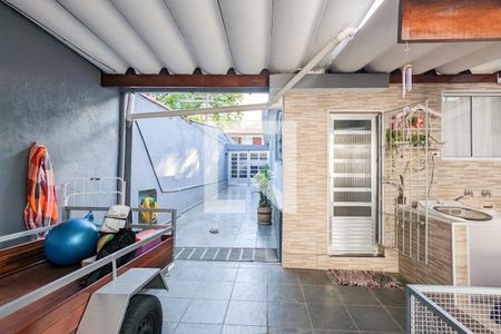 Casa à venda com 240m², 4 quartos e 5 vagasQuintal