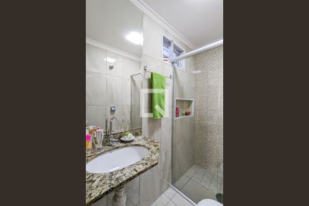 Casa à venda com 240m², 4 quartos e 5 vagasBanheiro 