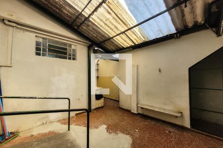Casa à venda com 200m², 2 quartos e sem vaga Casa à venda com 200m², 2 quartos e sem vagaQuintal fundos