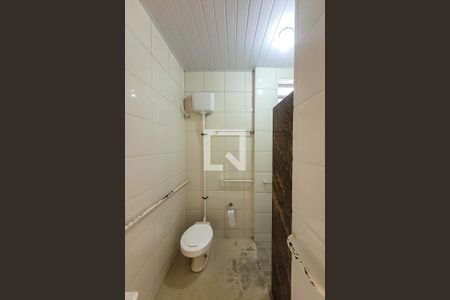 Casa à venda com 200m², 2 quartos e sem vaga Casa à venda com 200m², 2 quartos e sem vagaBanheiro Suíte
