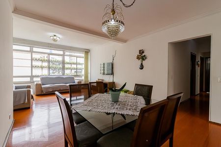 Apartamento à venda com 187m², 3 quartos e 1 vaga Apartamento à venda com 187m², 3 quartos e 1 vagaSala