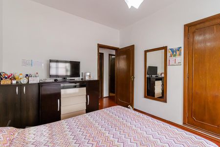 Apartamento à venda com 187m², 3 quartos e 1 vaga Apartamento à venda com 187m², 3 quartos e 1 vagaQuarto 2