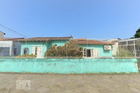 Casa à venda com 100m², 3 quartos e 1 vagaFachada