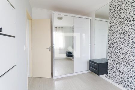 Quarto 2 de apartamento para alugar com 2 quartos, 52m² em Sítio Cercado, Curitiba