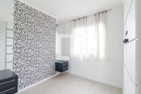 Quarto 2 de apartamento para alugar com 2 quartos, 52m² em Sítio Cercado, Curitiba