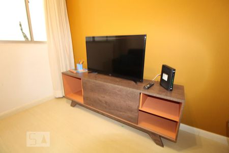 Sala de apartamento à venda com 2 quartos, 86m² em Cambuí, Campinas