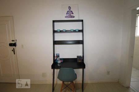 Sala de apartamento à venda com 2 quartos, 86m² em Cambuí, Campinas