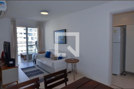 Sala de apartamento para alugar com 2 quartos, 83m² em Recreio dos Bandeirantes, Rio de Janeiro