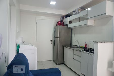 Sala, Cozinhe e Lavanderia de apartamento para alugar com 1 quarto, 28m² em Vila Penteado, São Paulo