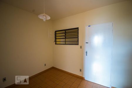 Sala de kitnet/studio para alugar com 1 quarto, 35m² em Centro, Campinas