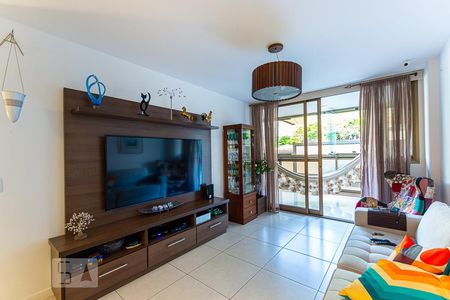 Sala de apartamento para alugar com 4 quartos, 173m² em Piratininga, Niterói