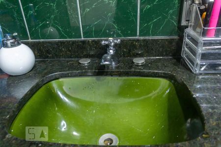 Casa à venda com 97m², 3 quartos e 1 vagaBanheiro