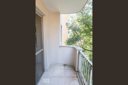 Sacada de apartamento à venda com 3 quartos, 81m² em Vila Ipojuca, São Paulo